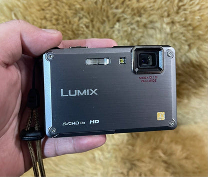 Waterproof Panasonic Lumix DMC-FT1  Digital Camera - كاميرا ضد الماء